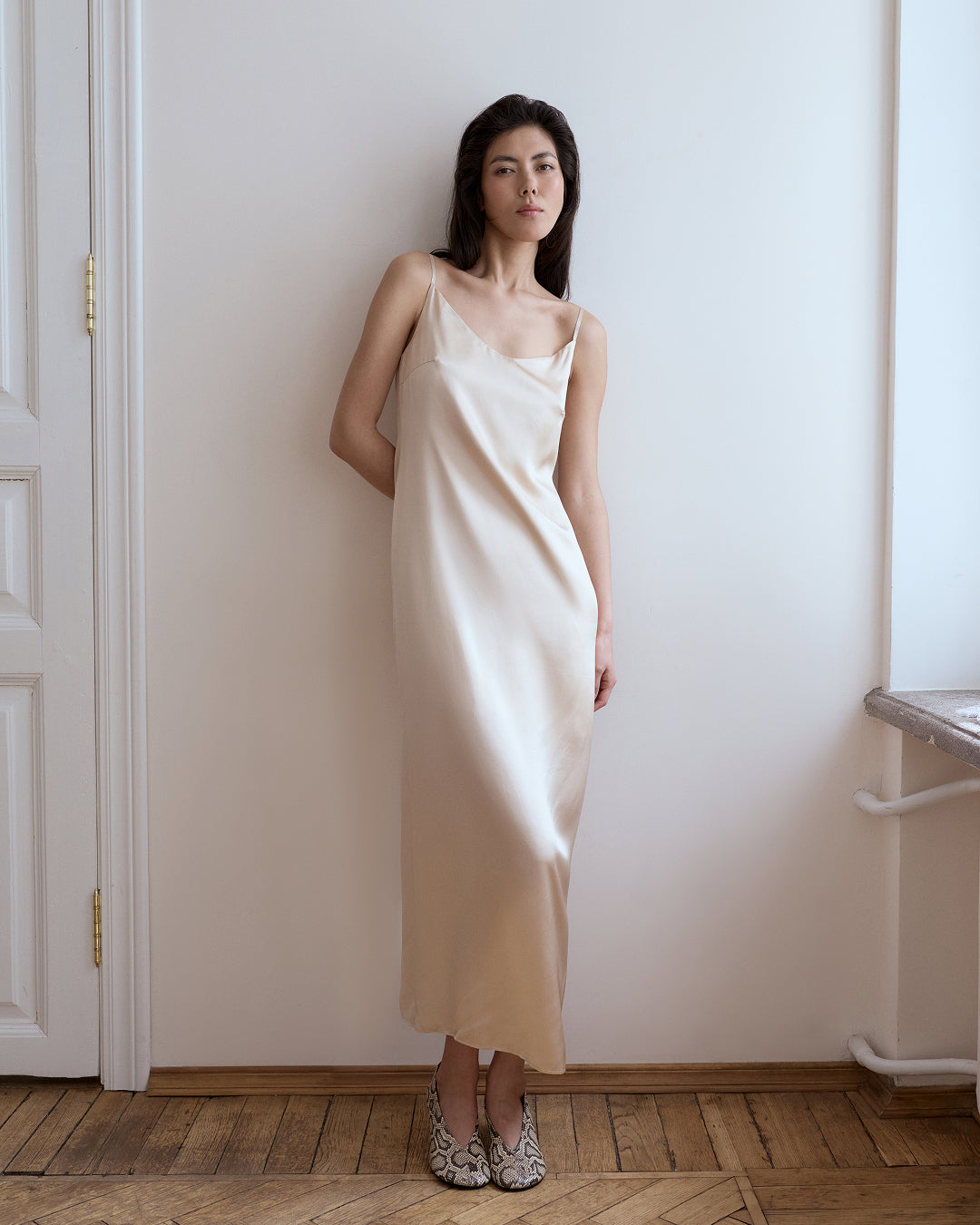 slip dress ivory Silk – Golden Aura London Long Black Prom Dress The Kat The Label Tuxedo shoes Size:US 4/ EU 36 / UK 8
